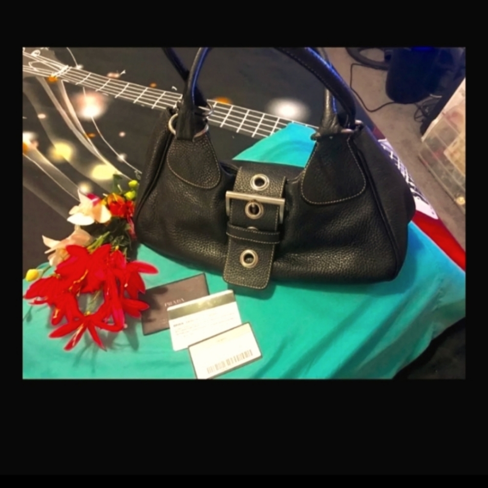 PRADA - Picture 3 of 9